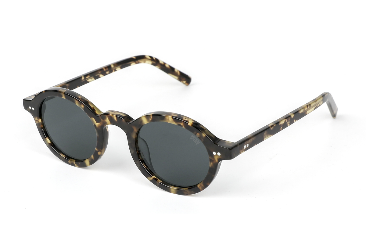 Brown::Maison Dazure Bon Ski sunglasses three-quarter angle