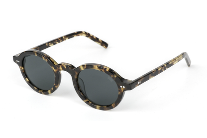 Maison Dazure Bon Ski sunglasses three-quarter angle